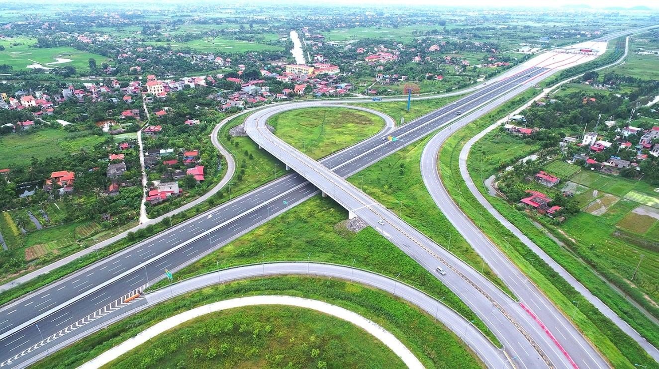 phát triển hạ tầng